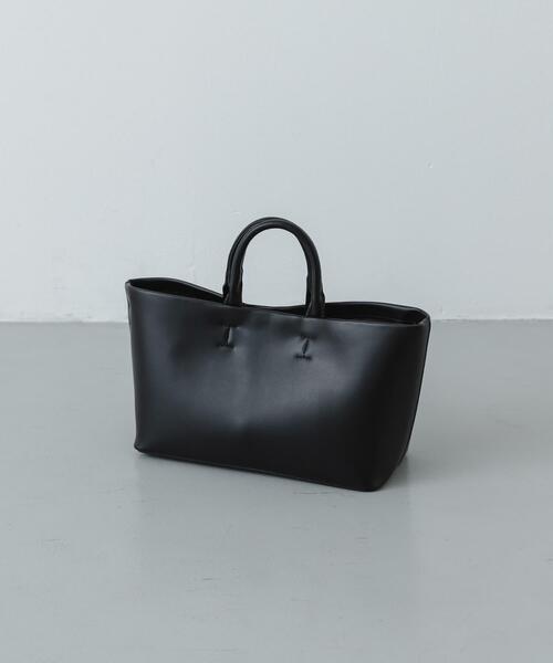 SENSE OF PLACE by URBAN RESEARCH(センスオブプレイスバイアーバンリサーチ)の「【動画有/500ml収納可】ボックストートバッグ /通勤/通学/肩掛け/オールシーズン/定番/ベーシック(トートバッグ・レディース・ライトブルー/アイボリー/ブラック・ONE)」の1枚目の写真