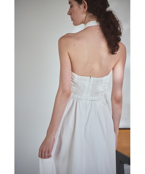 Estella.K(エステラケー)の「Delina Belted Dress ホルターシャツドレス(ワンピース・レディース・ホワイト系その他/ブルー系その他/ブラック系その他/ワイン系・FREE)」の8枚目の写真