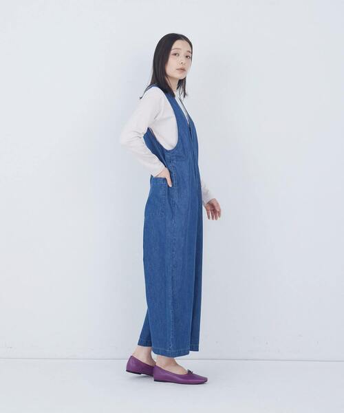 ADIEU TRISTESSE(アデュートリステス)の「ライトオンスデニムサロペット(サロペット/オーバーオール・レディース・ライトインディゴブルー/インディゴブルー・38)」の11枚目の写真