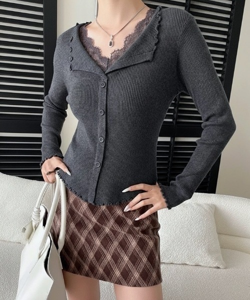 yuue' ( wear )（ユーイ）の「レース付きVネックメロウリブニットトップス（ニット/セーター・レディース・チャコールグレー/アイボリー/ブラック・FREE）」の22枚目の写真