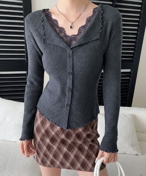 yuue' ( wear )（ユーイ）の「レース付きVネックメロウリブニットトップス（ニット/セーター・レディース・チャコールグレー/アイボリー/ブラック・FREE）」の21枚目の写真