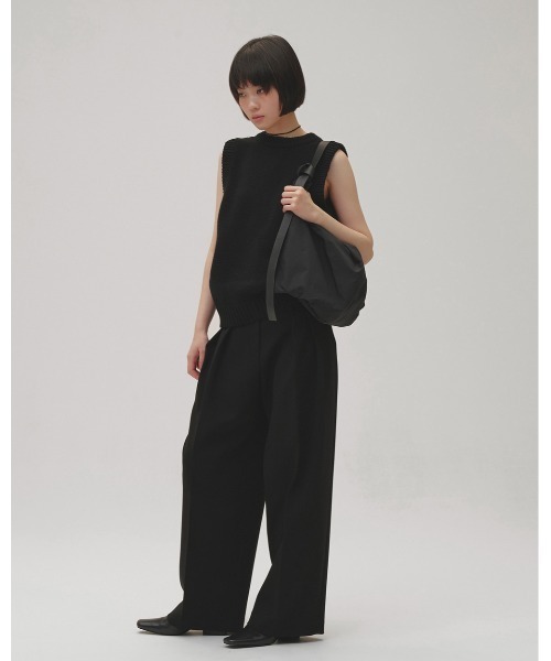 TODAYFUL(トゥデイフル)の「Leatherbelt Shoulder Bag(ショルダーバッグ・レディース・ベージュ/ブラック・FREE)」の13枚目の写真