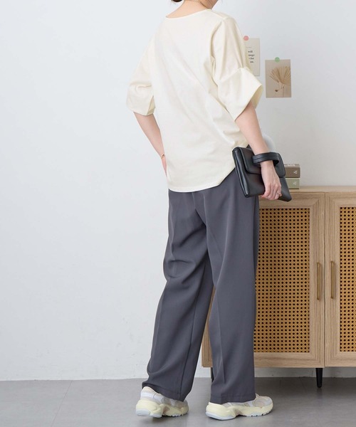Viola e Viola(ヴィオラエヴィオラ)の「ちゃっかり細見え!デザイン袖トップス(Tシャツ/カットソー・レディース・グレイッシュブルー/ブラック/オリーブ/ホワイト/チャコール・LL/L/M)」の8枚目の写真