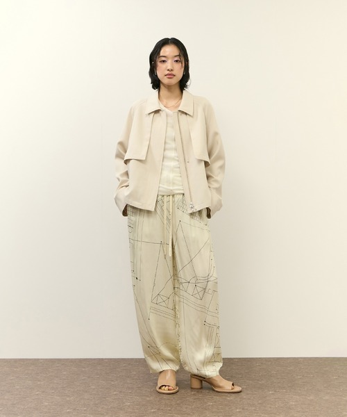 ADAM ET ROPE'（アダムエロペ）の「カバーヒールサンダル（サンダル・レディース・ベージュ/ブラック・23/23.5/24/24.5）」の7枚目の写真