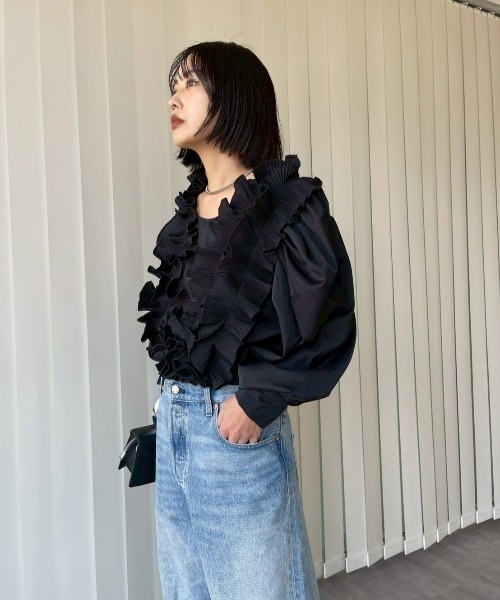 AMAIL(アマイル)の「Voluminous Frill Blouse(シャツ/ブラウス・レディース・ホワイト/ブラック・FREE)」の6枚目の写真