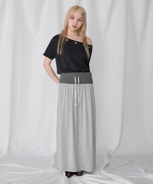 Unblend（アンブレンド）の「【Unblend】2Way ボートネック/ワンショルダー ハトメラグランスリーブ半袖Tシャツ〈セットアップ対応〉（Tシャツ/カットソー・レディース・杢グレー/オフホワイト/ホワイト系/ブラック・FREE）」の22枚目の写真