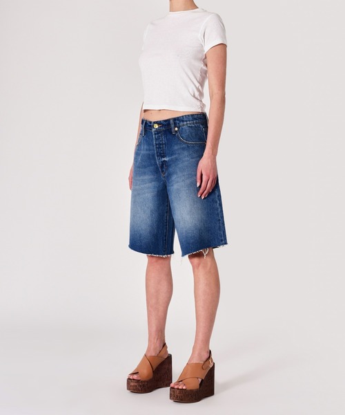 ROLLA'S(ローラス)の「CHARLOTTE SHORT(デニムパンツ・レディース・ライトインディゴブルー・27/25)」の4枚目の写真