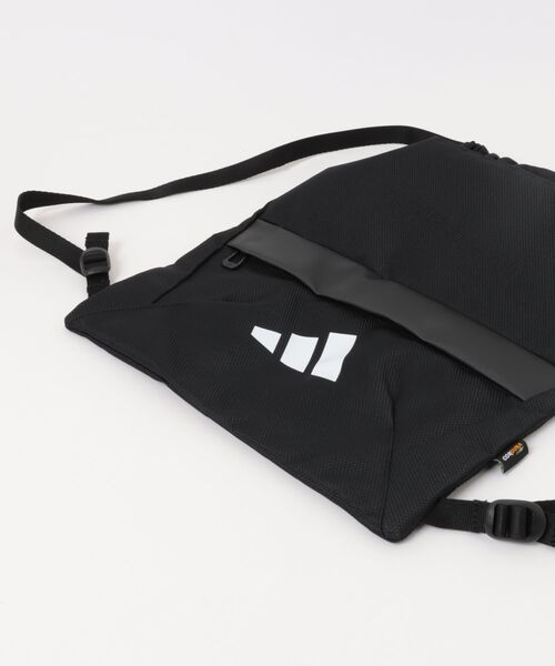 adidas（アディダス）の「《adidas》イーピーエスジムバッグ（エコバッグ/サブバッグ・メンズ・ブラック/ダークブルー・フリー）」の4枚目の写真