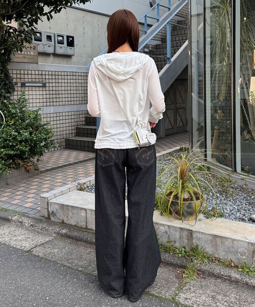 CIAOPANIC(チャオパニック)の「シアーフリルフーディートップス(Tシャツ/カットソー・レディース・チャコールグレー/イエロー/ホワイト・ONE SIZE)」の11枚目の写真