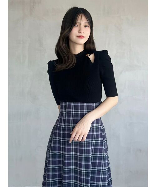 MERCURYDUO（マーキュリーデュオ）の「モチーフパーツカットアウトニット（ニット/セーター・レディース・オフホワイト/ブラック/ブルー・FREE）」の13枚目の写真