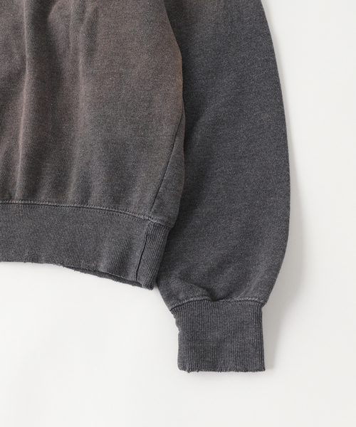 JOURNAL STANDARD（ジャーナルスタンダード）の「MOOJI MOOJI / ム―ジ ム―ジ CLASSIC CREWNECK AGED / クルーネックスウェット（スウェット・メンズ・スミクロ/ボルドー・LARGE/MEDIUM）」の4枚目の写真