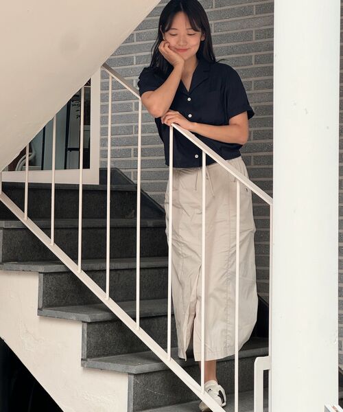 MALOUPE(マロップ)の「3105 ナイロンスカート (ベージュ)(スカート・レディース・ベージュ・SMALL/MEDIUM)」の4枚目の写真