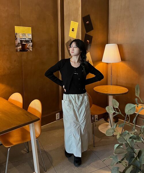 MALOUPE(マロップ)の「3105 ナイロンスカート (ベージュ)(スカート・レディース・ベージュ・SMALL/MEDIUM)」の6枚目の写真