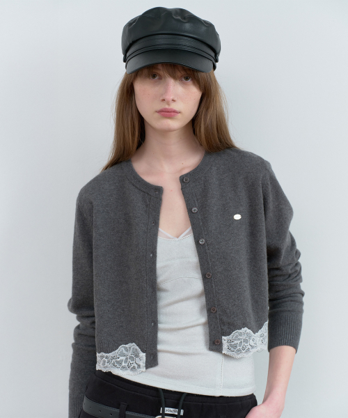 ROLAROLA(ロラロラ)の「LACE KNIT CARDIGAN M/CHARCOAL(カーディガン/ボレロ・レディース・ヘザーチャコール・FREE)」の2枚目の写真