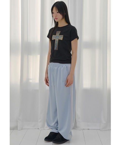 FANCY CLUB(ファンシークラブ)の「A'GEM/9 × .kom 『FANCY CLUB/ファンシークラブ』 FROSS GLOSSY TRACK PANTS/フロスグロッシートラックパンツ(その他パンツ・レディース・アイボリー/カーキ/ライトブルー・FREE)」の20枚目の写真
