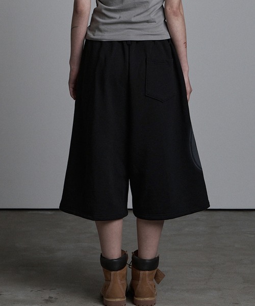 Ada.(エイダ)の「◇ASYOUARE◇サギング フレア バミューダ パンツ SAGGING FLARE BERMUDA PANTS(その他パンツ・レディース・グレー/ブラック・FREE)」の21枚目の写真