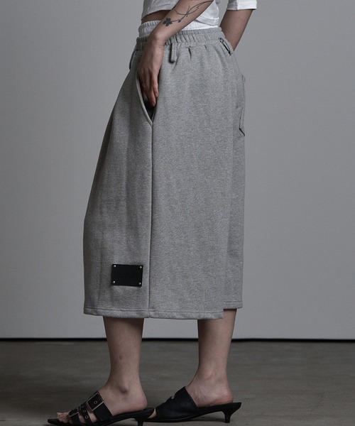Ada.(エイダ)の「◇ASYOUARE◇サギング フレア バミューダ パンツ SAGGING FLARE BERMUDA PANTS(その他パンツ・レディース・グレー/ブラック・FREE)」の12枚目の写真
