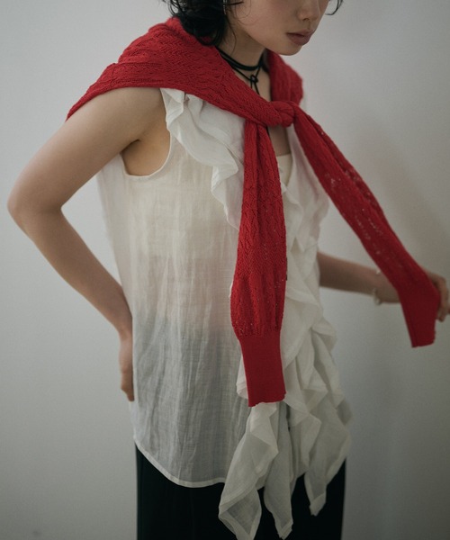 LAULEN（ローレン）の「v neck ruffle frill sleeveless blouse /Vネックラッフルフリルノースリーブブラウス（シャツ/ブラウス・レディース・アイボリー/ブラック・FREE）」の13枚目の写真