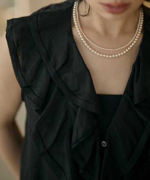 LAULEN（ローレン）の「v neck ruffle frill sleeveless blouse /Vネックラッフルフリルノースリーブブラウス（シャツ/ブラウス・レディース・アイボリー/ブラック・FREE）」の3枚目の写真