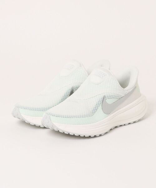 NIKE(ナイキ)の「NIKE ナイキ W REVOLUTION 8 EASYON ウィメンズ レボリューション 8 イージーオン WHQ2415 103SAIL/M SILV(スニーカー・レディース・ホワイト・25.5cm/25.0cm/24.5cm/24.0cm/23.5cm/23.0cm/22.5cm)」の1枚目の写真