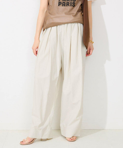 SLOBE IENA（スローブイエナ）の「《WEB限定/追加》撥水タフタタックギャザーイージーパンツ（その他パンツ・レディース・ブラック/アイボリー/サックスブルー・36/38）」の2枚目の写真