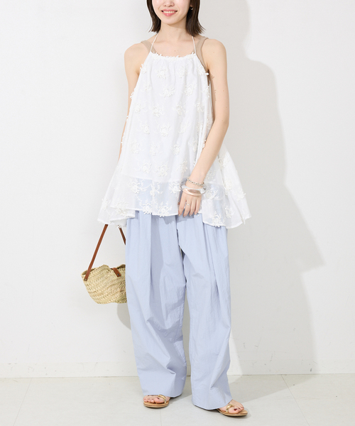 SLOBE IENA（スローブイエナ）の「《WEB限定/追加》撥水タフタタックギャザーイージーパンツ（その他パンツ・レディース・ブラック/アイボリー/サックスブルー・36/38）」の21枚目の写真