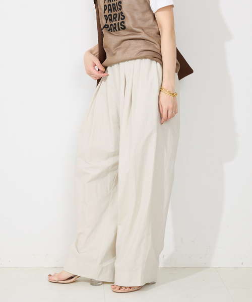 SLOBE IENA(スローブイエナ)の「《WEB限定/追加》撥水タフタタックギャザーイージーパンツ(その他パンツ・レディース・ブラック/アイボリー/サックスブルー・36/38)」の4枚目の写真