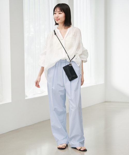 SLOBE IENA(スローブイエナ)の「《WEB限定/追加》撥水タフタタックギャザーイージーパンツ(その他パンツ・レディース・ブラック/アイボリー/サックスブルー・36/38)」の11枚目の写真