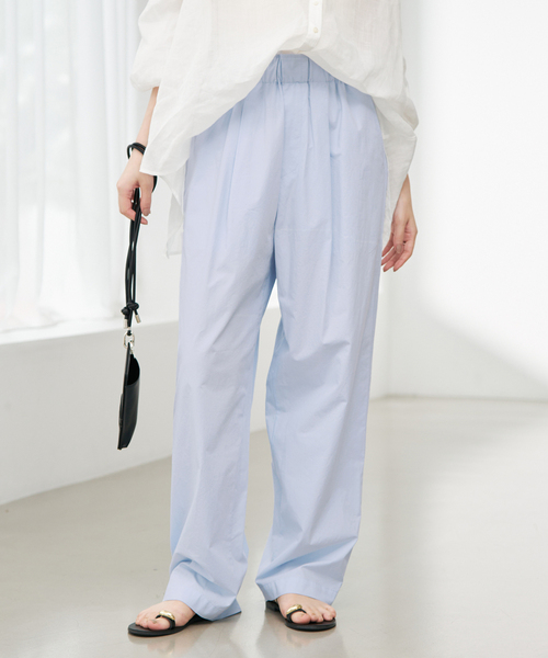 SLOBE IENA(スローブイエナ)の「《WEB限定/追加》撥水タフタタックギャザーイージーパンツ(その他パンツ・レディース・ブラック/アイボリー/サックスブルー・36/38)」の13枚目の写真