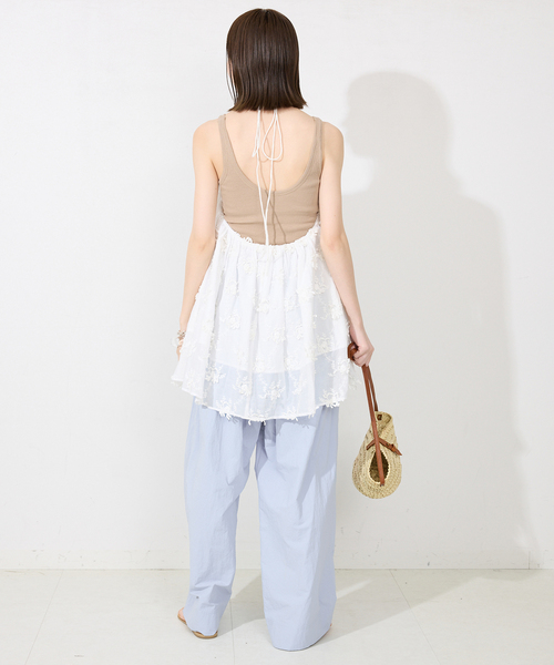 SLOBE IENA(スローブイエナ)の「《WEB限定/追加》撥水タフタタックギャザーイージーパンツ(その他パンツ・レディース・ブラック/アイボリー/サックスブルー・36/38)」の18枚目の写真
