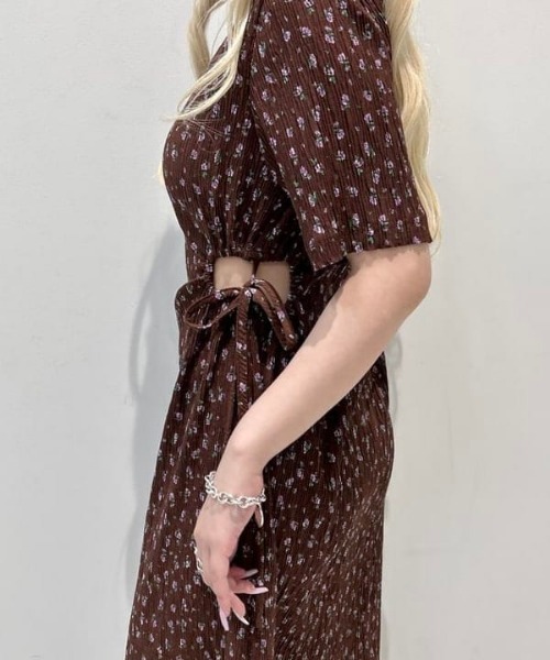 Ray BEAMS(レイビームス)の「【8/6 再値下げ】フラワー プリント カットアウト ワンピース(ワンピース・レディース・ダークブラウン/ブラック・ONE SIZE)」の22枚目の写真