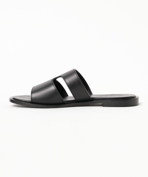 BEAMS F（ビームスエフ）の「【別注】L/UCCA / LU4 レザーサンダル（サンダル・メンズ・ブラック・44/43/42/41/39）」の2枚目の写真