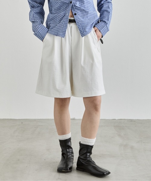 NUJOH（ヌゾ）の「Bermuda Half Pants / バミューダハーフパンツ（その他パンツ・レディース・チャコールグレー/ブラック/ホワイト/ベージュ・FREE）」の2枚目の写真