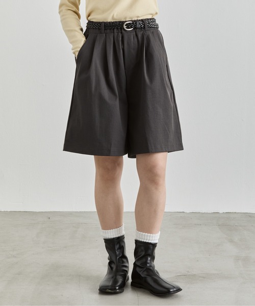 NUJOH（ヌゾ）の「Bermuda Half Pants / バミューダハーフパンツ（その他パンツ・レディース・チャコールグレー/ブラック/ホワイト/ベージュ・FREE）」の3枚目の写真