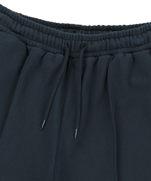 BROWNBREATH（ブラウンブレス）の「TAG TUCK SWEAT SHORTS - BLUE（その他パンツ・レディース・その他・SMALL/MEDIUM/LARGE/X-LARGE）」の3枚目の写真