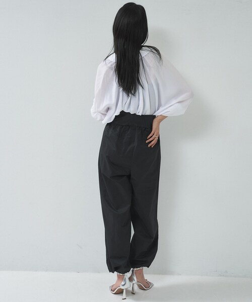 GALLEST（ギャレスト）の「【一部店舗限定】ウエストラップジョガーパンツ（その他パンツ・レディース・ベージュ/オフホワイト/ブラック・38）」の9枚目の写真