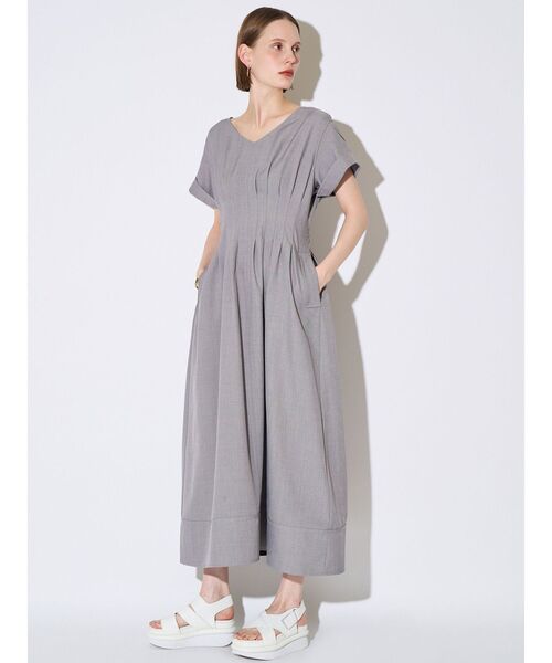 ELENDEEK（エレンディーク）の「ウエストタックワンピース（ワンピース・レディース・ベージュ/インディゴブルー・02/01）」の2枚目の写真