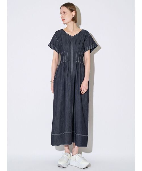 ELENDEEK（エレンディーク）の「ウエストタックワンピース（ワンピース・レディース・ベージュ/インディゴブルー・02/01）」の16枚目の写真