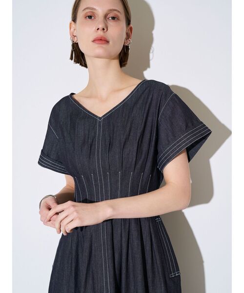 ELENDEEK（エレンディーク）の「ウエストタックワンピース（ワンピース・レディース・ベージュ/インディゴブルー・02/01）」の20枚目の写真