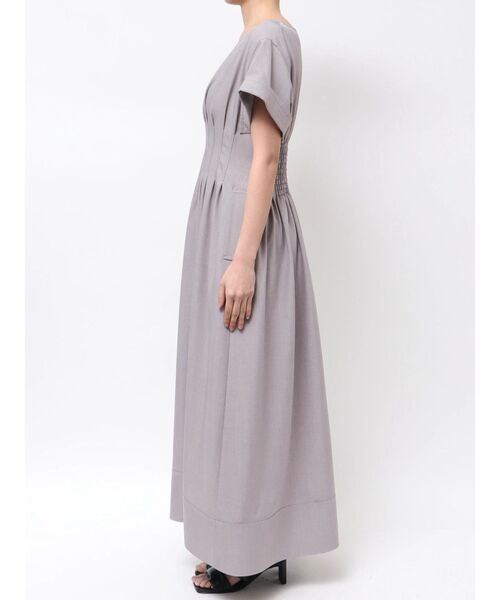 ELENDEEK（エレンディーク）の「ウエストタックワンピース（ワンピース・レディース・ベージュ/インディゴブルー・02/01）」の3枚目の写真