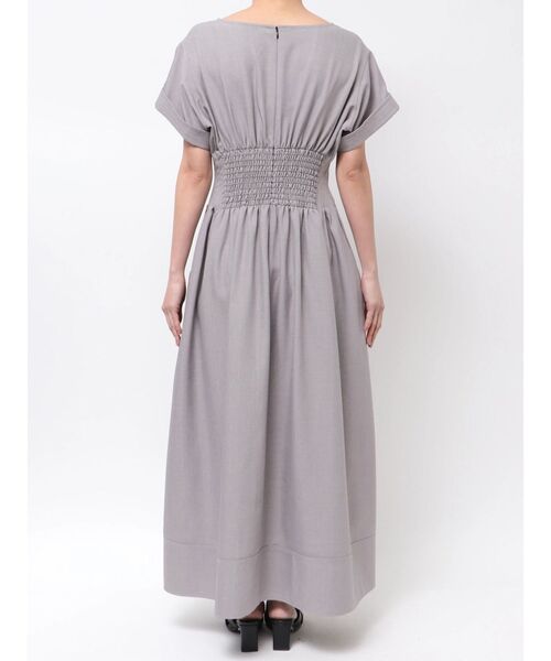 ELENDEEK（エレンディーク）の「ウエストタックワンピース（ワンピース・レディース・ベージュ/インディゴブルー・02/01）」の4枚目の写真