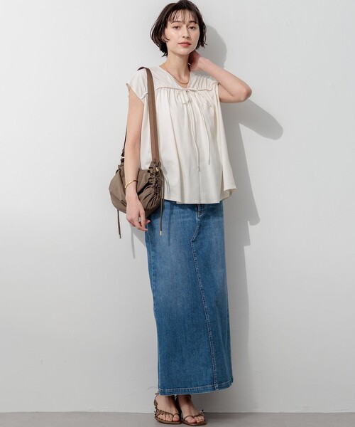 23区 L（ニジュウサンクオオキイサイズ）の「シャーリングデザイン シャーリングデザイン 2WAY カットソー（Tシャツ/カットソー・レディース・アイボリー系/ブラック系・44/46）」の9枚目の写真