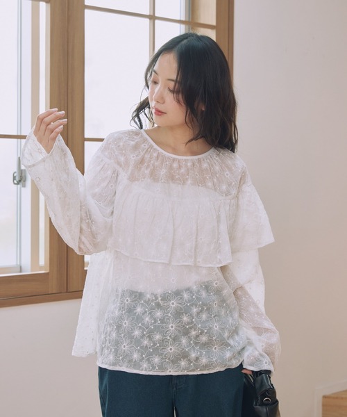 Alumu.(エルム)の「AM650304シアーレースフリルブラウス(シャツ/ブラウス・レディース・オフホワイト・FREE)」の3枚目の写真