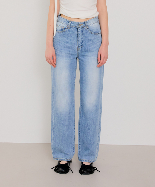 BUTTON UP(ボタンアップ)の「ベーシックウォッシュドストレートデニム(デニムパンツ・レディース・その他・SMALL/MEDIUM/LARGE)」の2枚目の写真
