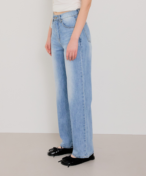 BUTTON UP(ボタンアップ)の「ベーシックウォッシュドストレートデニム(デニムパンツ・レディース・その他・SMALL/MEDIUM/LARGE)」の3枚目の写真
