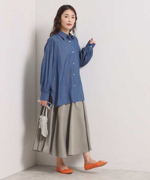 ITS'DEMO(イッツデモ)の「シアーデニムシャツ(シャツ/ブラウス・レディース・ネイビー/サックスブルー/ブルー・00)」の14枚目の写真