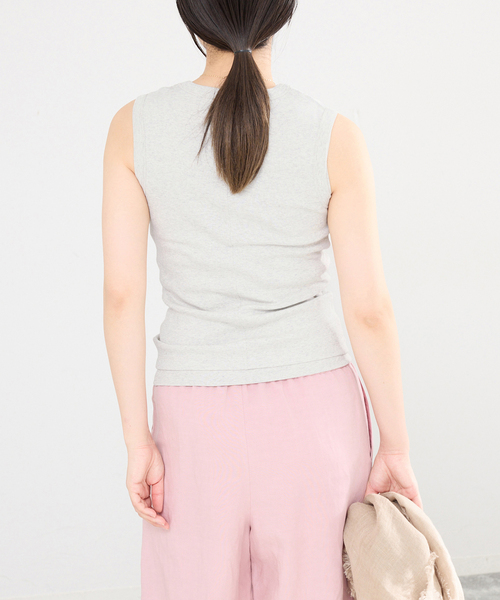 IENA(イエナ)の「FLORE FLORE/フローレフローレ DEWITANK タンクトップ(タンクトップ・レディース・チャコールグレー/ブラック/ブルー系その他・FREE)」の15枚目の写真