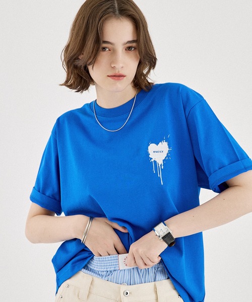 ONCILY（オンシェリー）の「FUNCTION HEART LOGO T-SHIRT / ファンクションハートロゴTシャツ（Tシャツ/カットソー・メンズ・ホワイト/ホワイト系その他/ブラック/ブラック系その他/ホワイト系その他2/ホワイト系その他3/ブラック系その他2/ブラック系その他3/ブラック系その他4/ブルー/イエロー/ピンク/ネイビー・SMALL/MEDIUM/LARGE）」の11枚目の写真