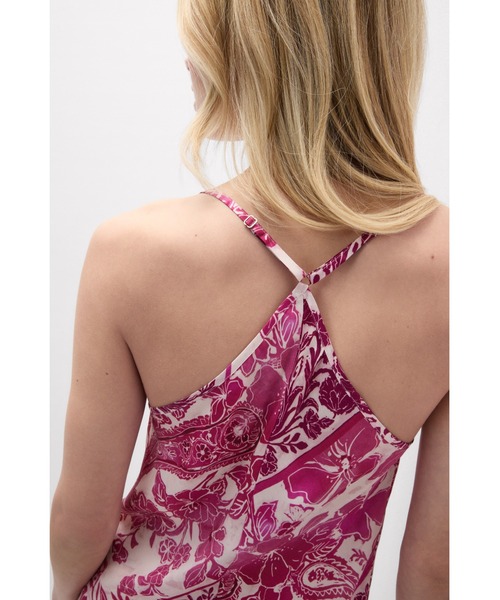 Intimissimi(インティミッシミ)の「“Brighten Your Day” ビスコース サテン トップス(キャミソール・レディース・チェリーピンク・S/M/L)」の5枚目の写真