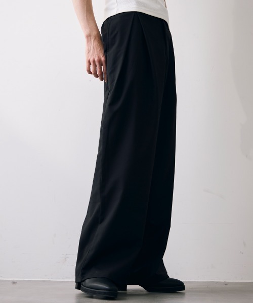 Shoowtime（ショウタイム）の「Double tuck wide slacks / 2タックワイドスラックス（スラックス・メンズ・ブラック/グレー・MEDIUM/LARGE/X-LARGE）」の3枚目の写真